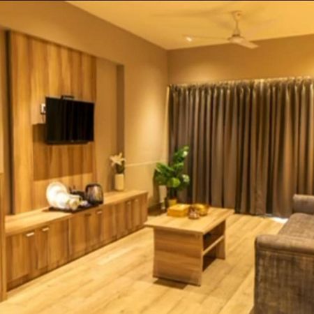 Ashok Deluxe Apartments, Marol Andheri East Mumbai Exteriör bild